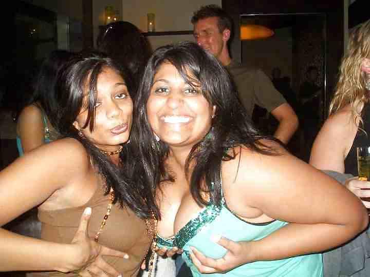 25P My pakistani women