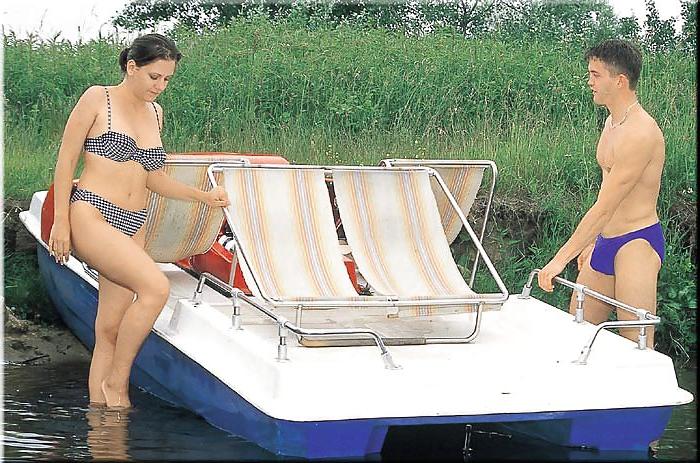 17P Monique has fun on a boat