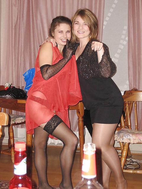 16P Amateurs in Black Stockings & Pantyhose