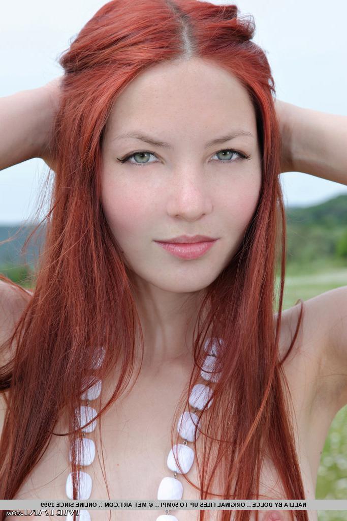 18P Pale redhead Nalli A showing off teeny tits & very hairy beaver in a field