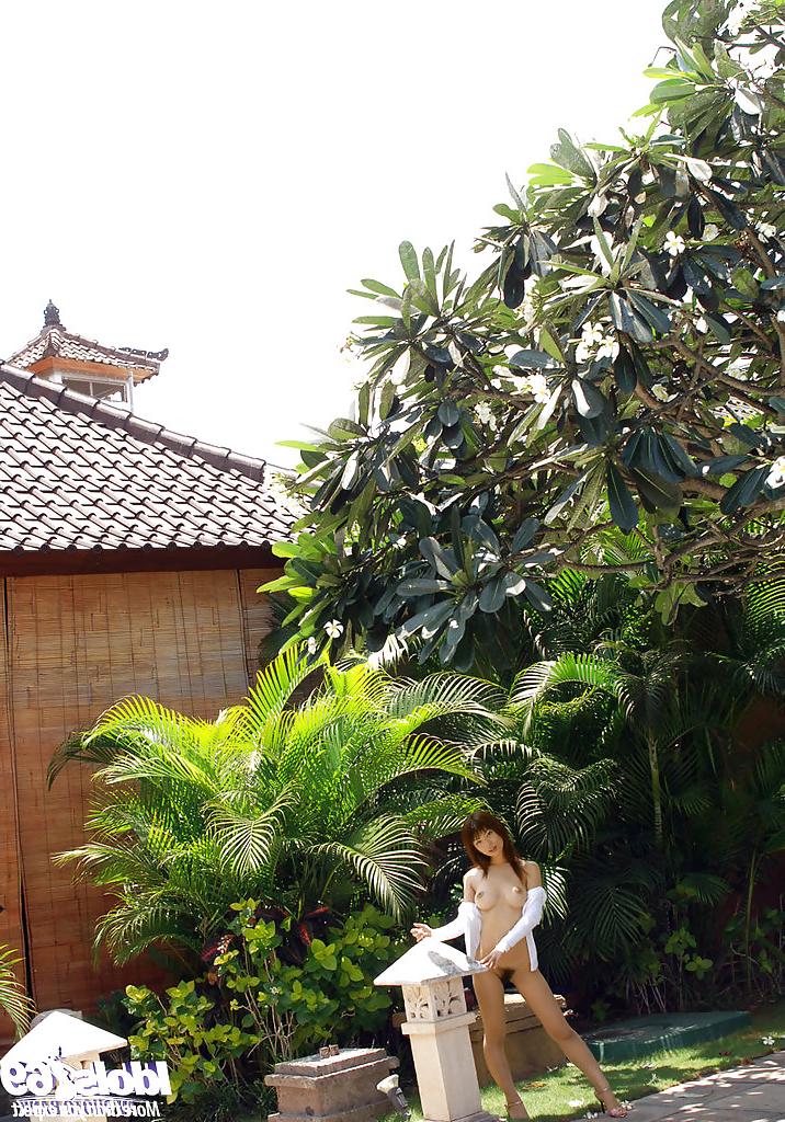 16P Bosomy asian cutie Hikari Hino spending some good time outdoor