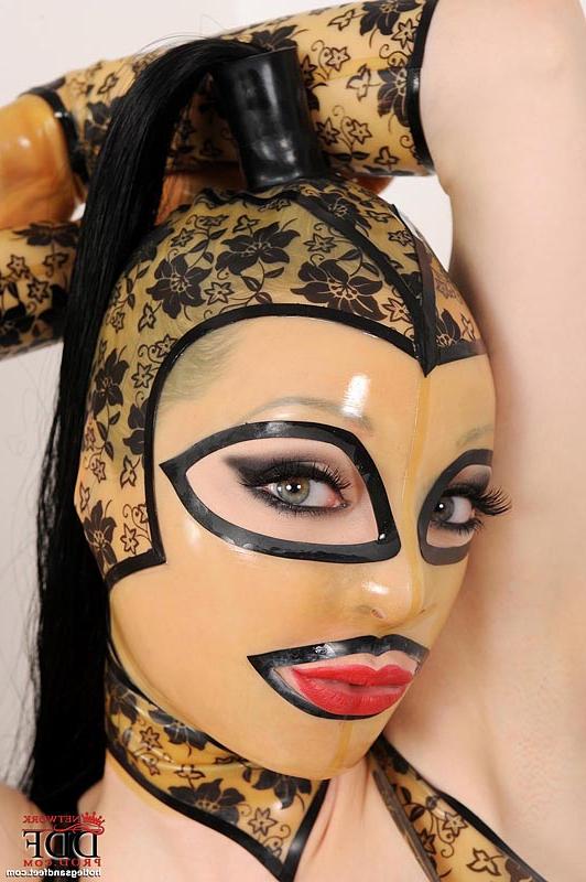 16P Kinky babe on high heels Latex Lucy posing in latex outfit