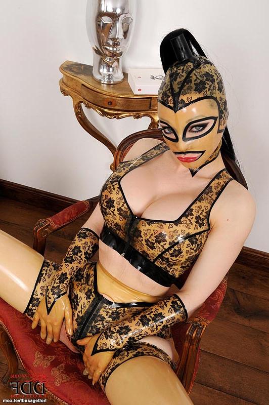16P Kinky babe on high heels Latex Lucy posing in latex outfit