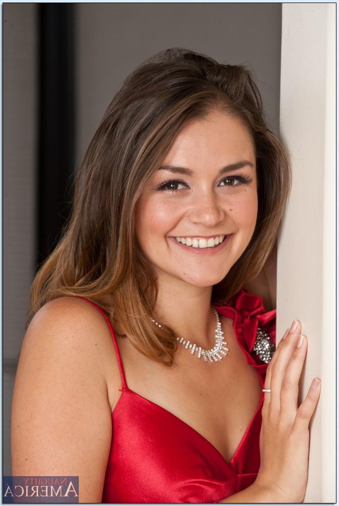 16P Sexy babe with tiny tits Allie Haze spreading pink and posing in heels