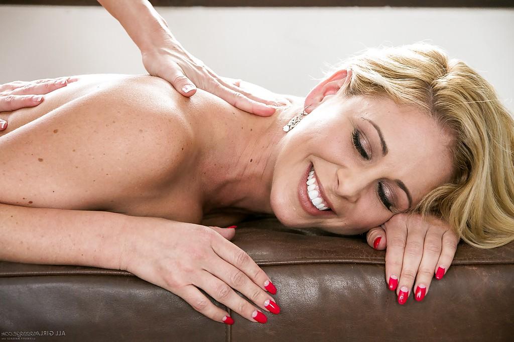 16P Aaliyah Love and blonde Cherie DeVille are playing in dirty massage