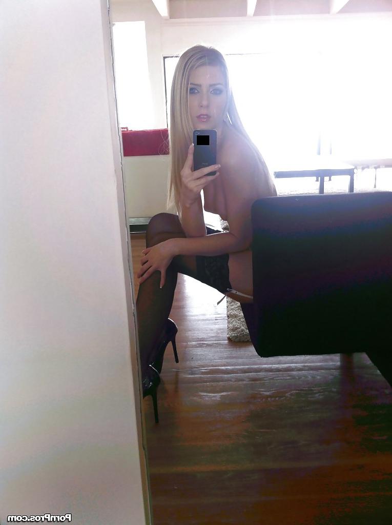 16P Abigale Johnson dose some sexy self shots while wearing lingerie