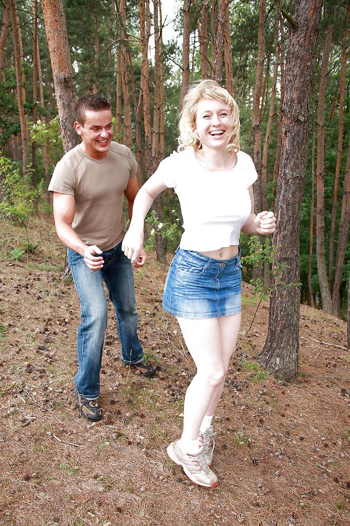16P Busty MILF Melissa gives a titjob and gets fucked in the woods