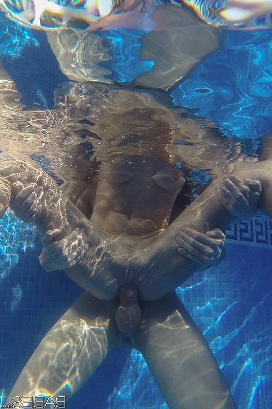 14P Busty brunette slut Martina Gold fucks underwater in pool & gets cum on ass