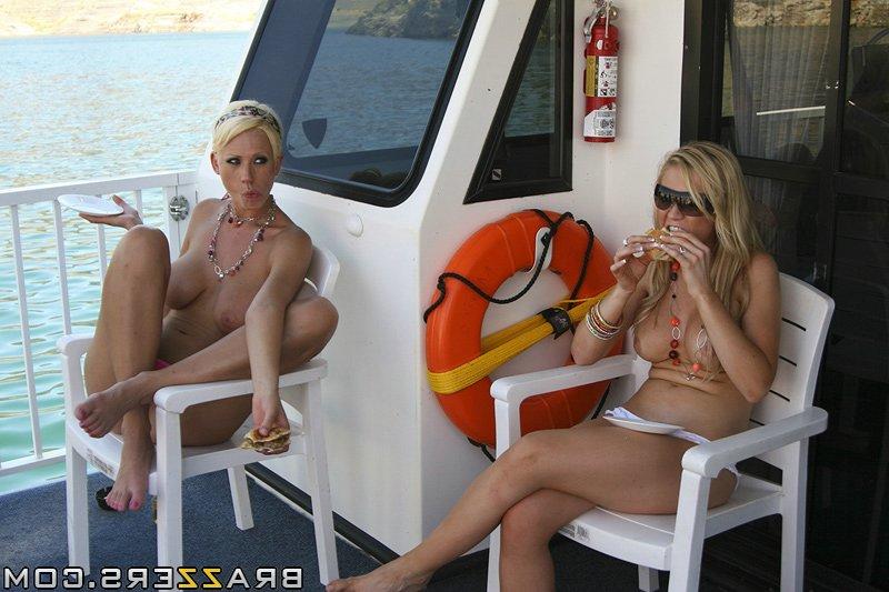 15P Hot pornstar spends a good day at the boat tour with a well-hung lad