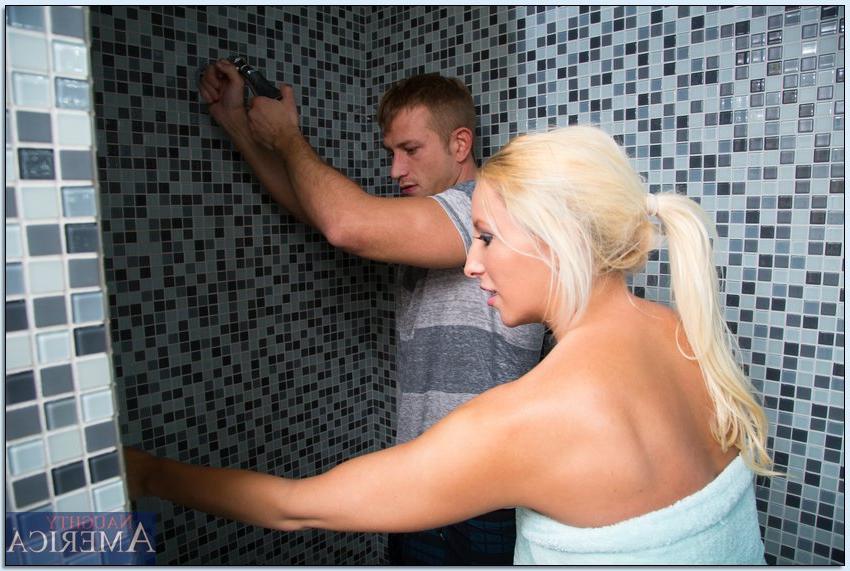 16P Bosomy blonde Brooke Fox gives head and gets screwed hardcore