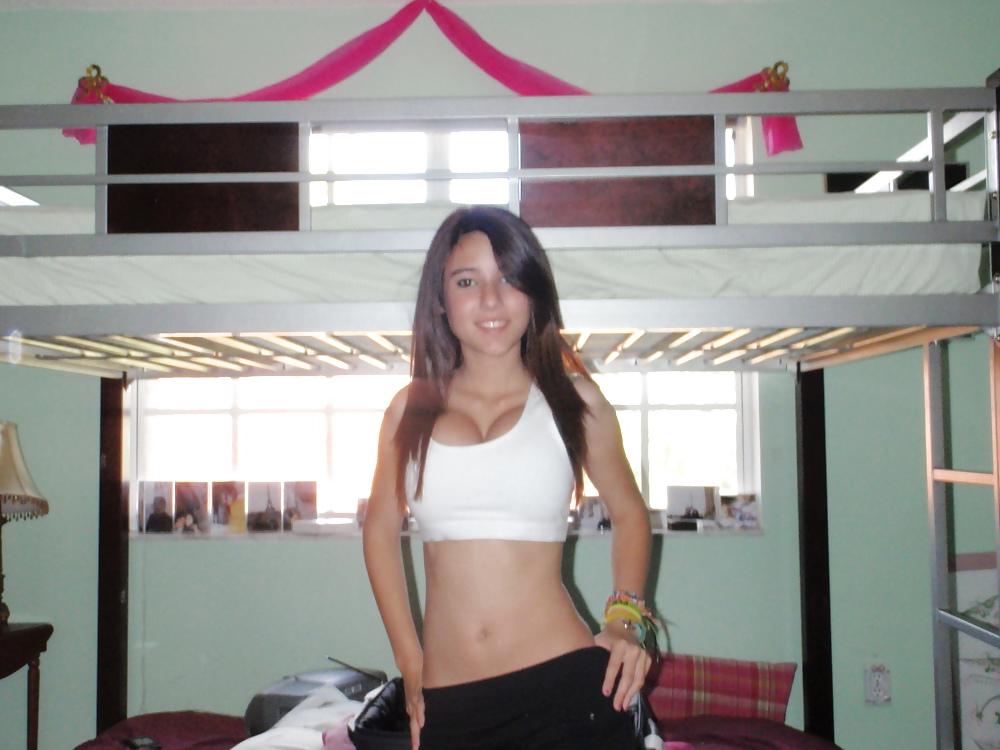 21P Wer hat mehr Bilder von ihr? Who has more pictures of her?