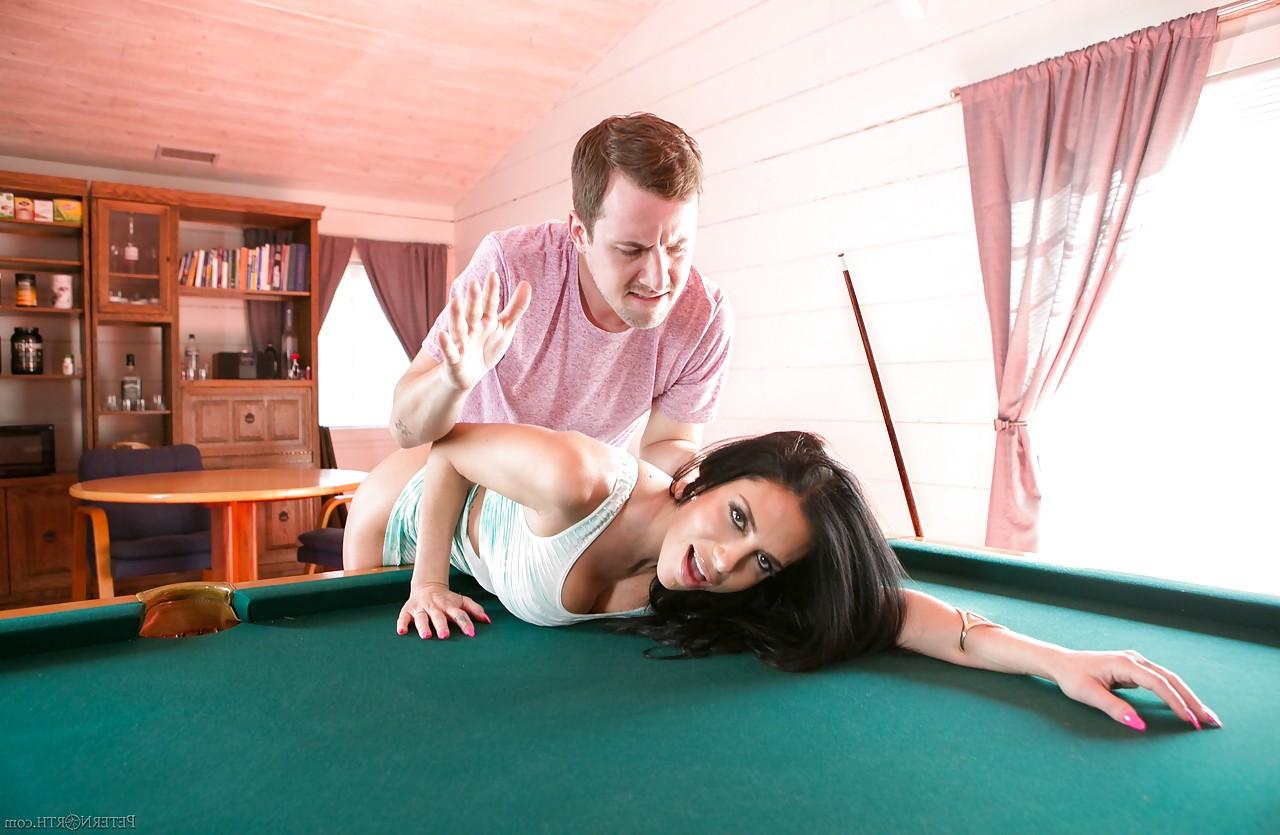 15P Hot pornstar Jaclyn Taylor gets spanked and has pussy licked on pool table