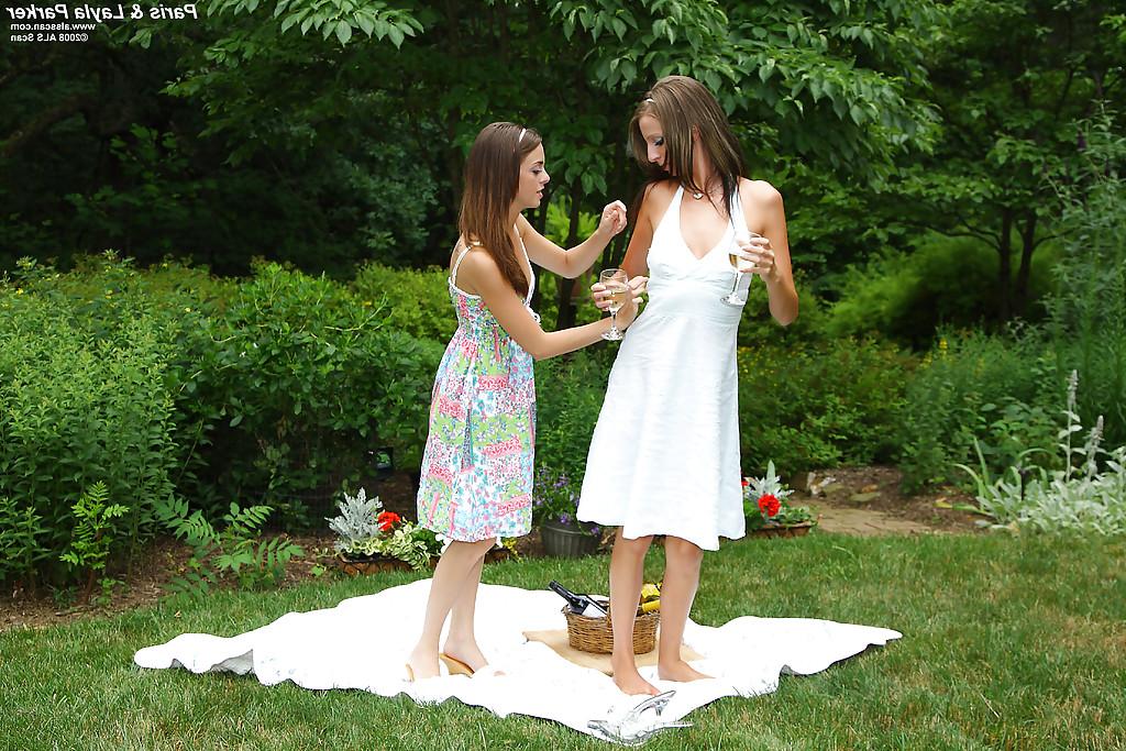 16P Drunk teenage sweeties have some fun toying their slits outdoor