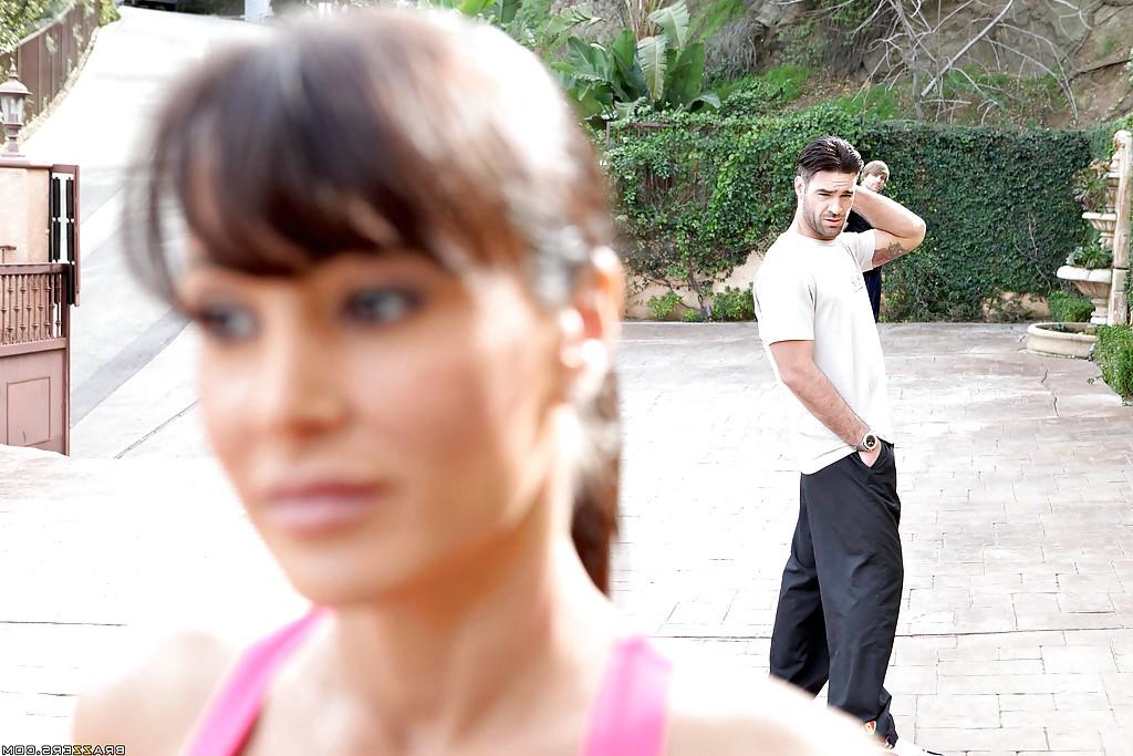 16P Busty MILF Lisa Ann gets fucked hardcore after morning jogging