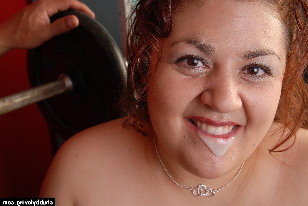 16P Overweight mature woman Reyna dripping cum from mouth after blowjob