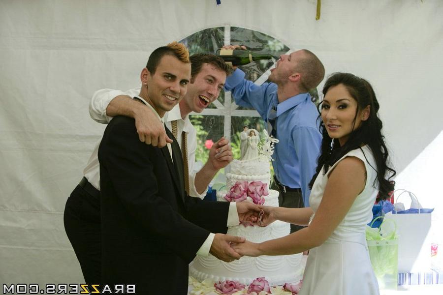 16P Sexy wife Roxy Jezel in a bridal dress can't resist a huge dick