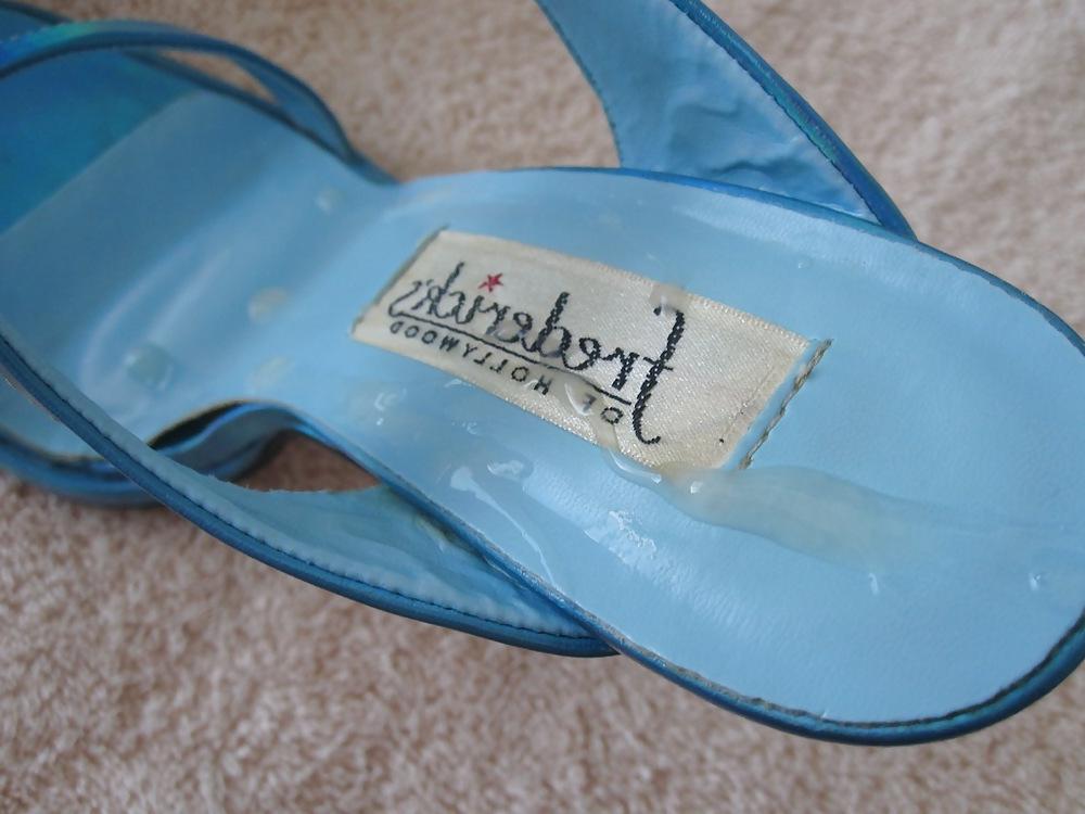9P Blue Fredericks of Hollywood Heels