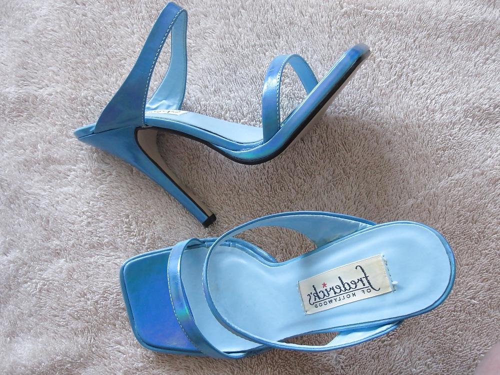 9P Blue Fredericks of Hollywood Heels