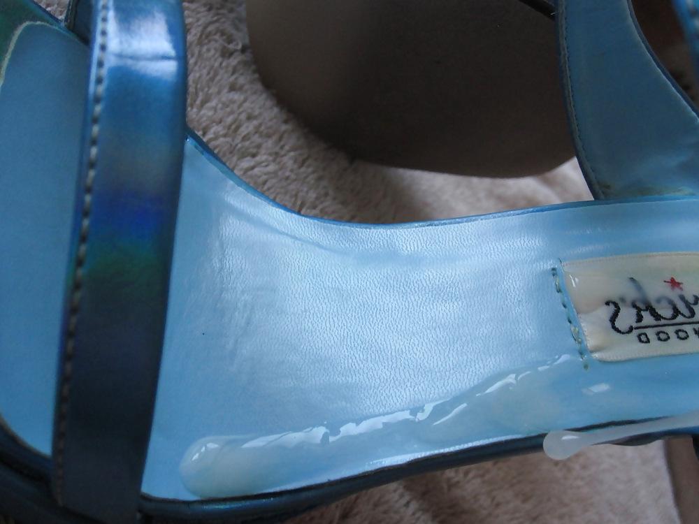 9P Blue Fredericks of Hollywood Heels