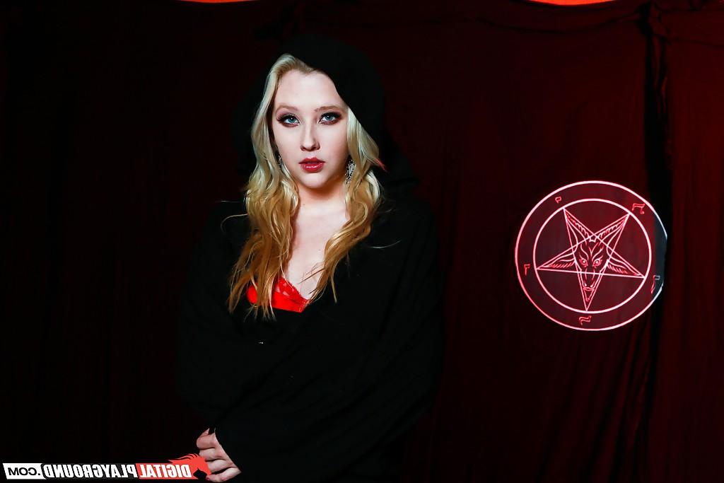 16P Blonde pornstar Samantha Rone stripping off red lingerie to pose naked