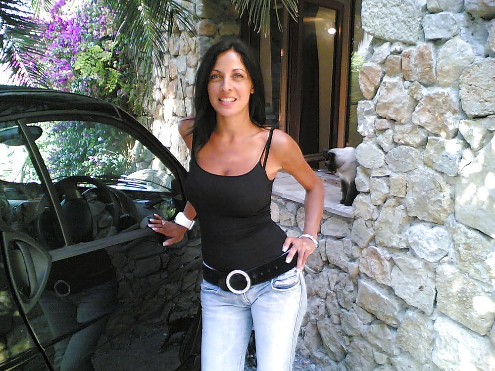 25P French Wife and girlfriend