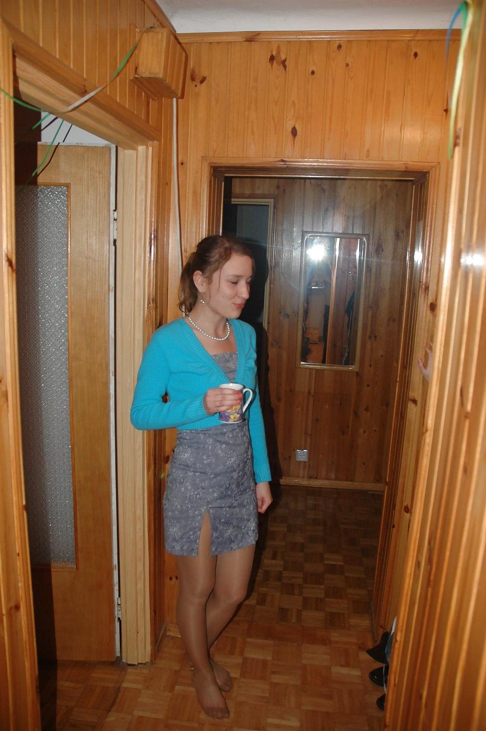 17P Candid Pantyhose Girls