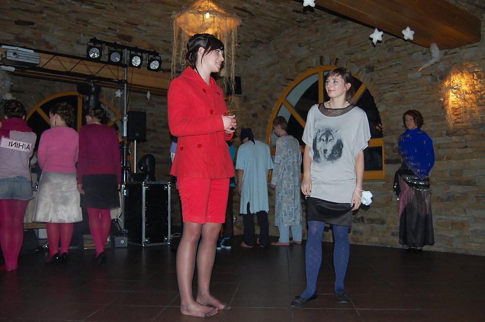 17P Candid Pantyhose Girls