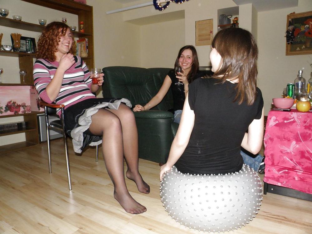 17P Candid Pantyhose Girls