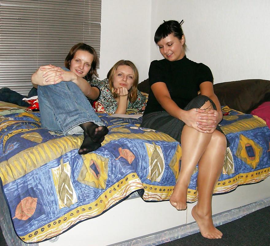 17P Candid Pantyhose Girls