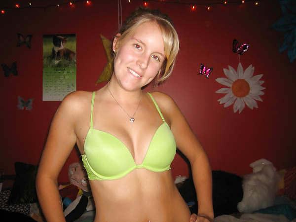 25P Blonde teen with beautiful body