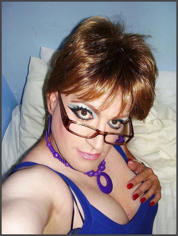 4P Blue Top, Red Hair