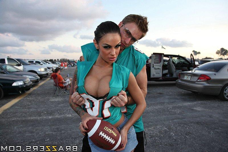 15P Busty Angelina Valentine gives a footjob and gets slammed hardcore