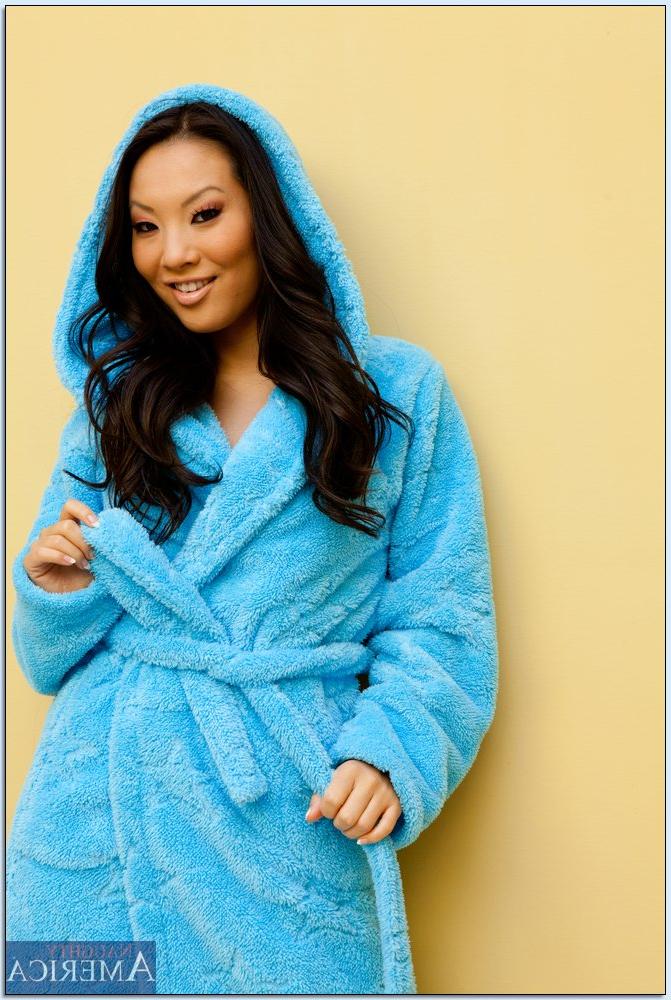 16P Hot asian babe on high heels Asa Akira uncovering her tempting curves