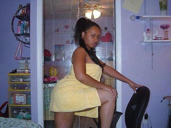 16P Big Booty Ebony Teen in Bedroom