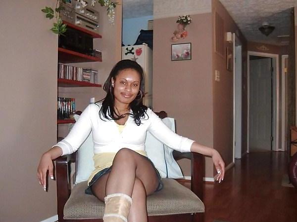 16P Big Booty Ebony Teen in Bedroom