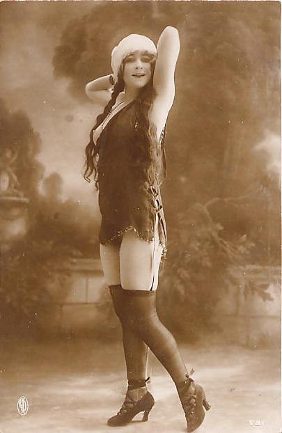 25P Old French postcards 14
