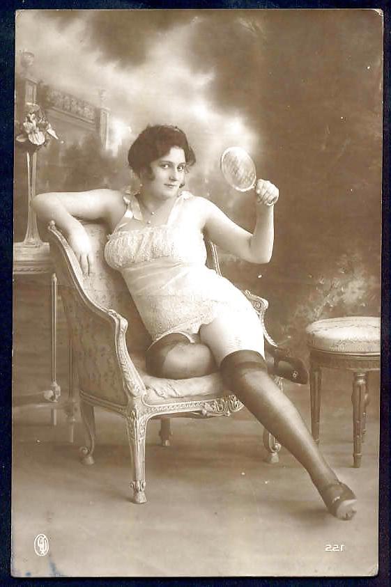 25P Old French postcards 14