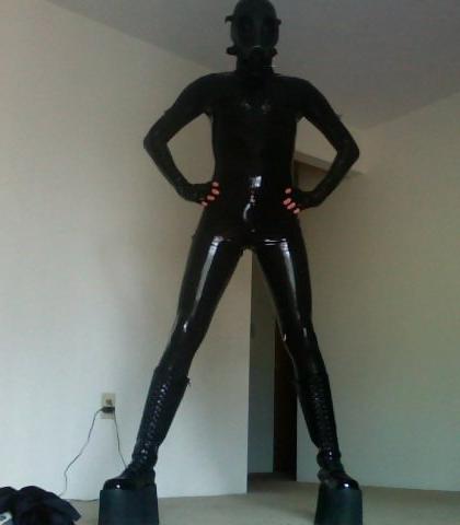 11P Latex suit