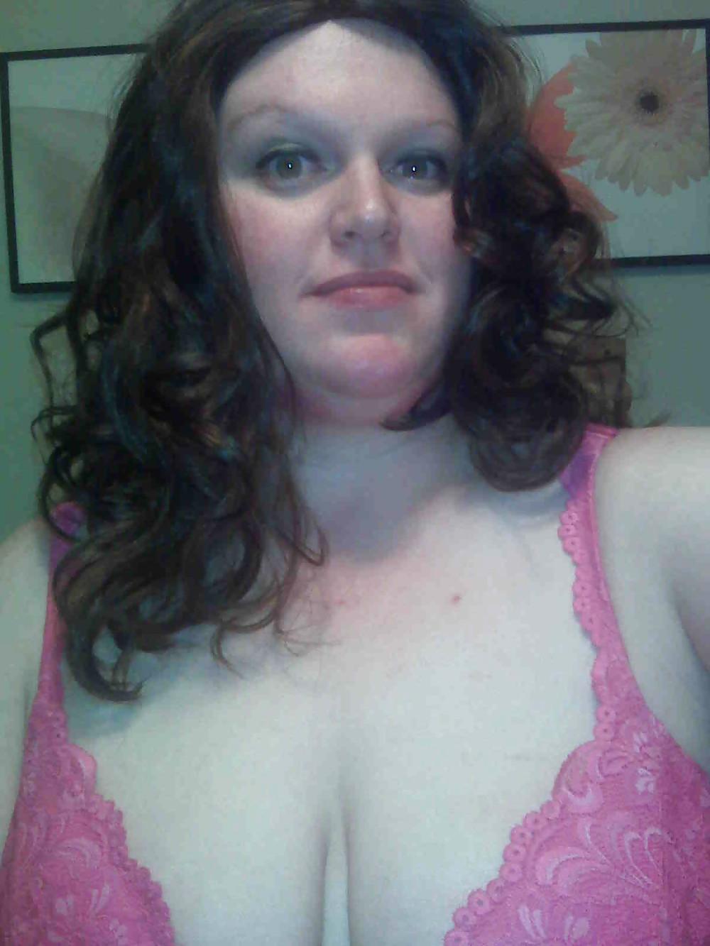 15P Plump Busty MILF