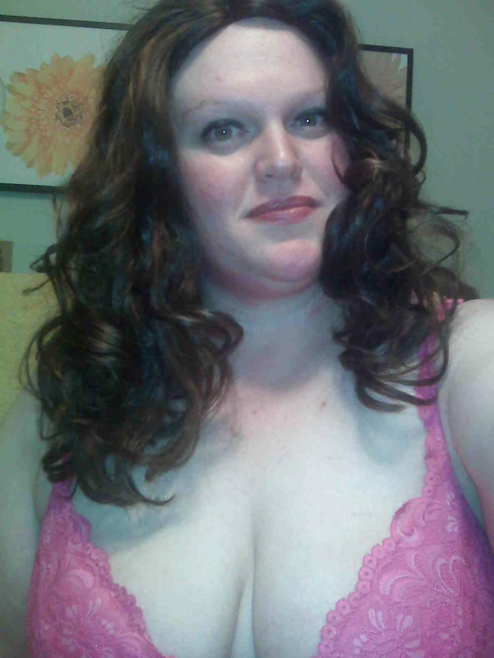 15P Plump Busty MILF