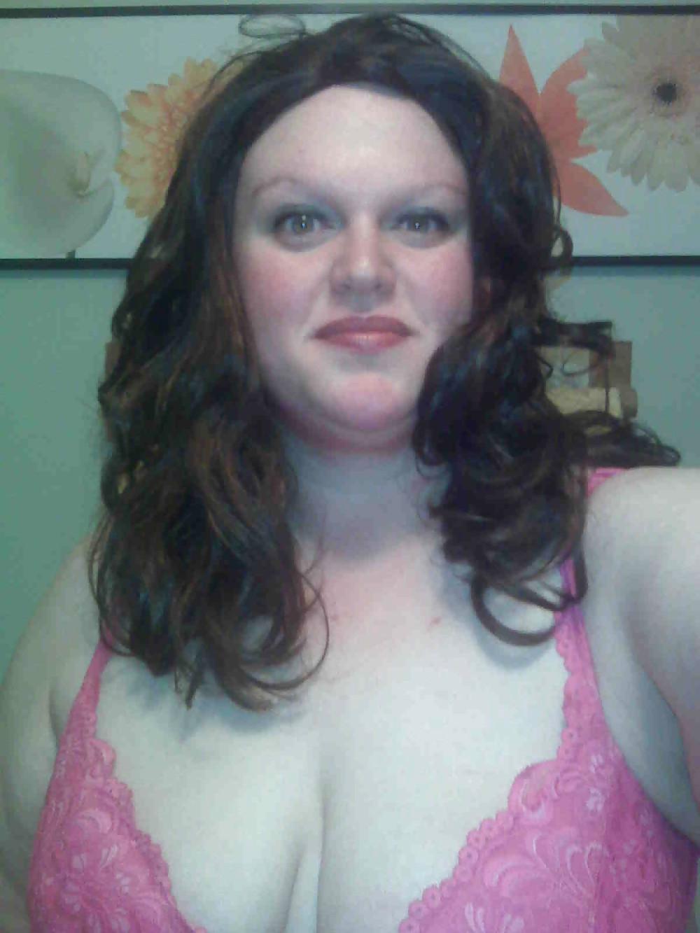 15P Plump Busty MILF