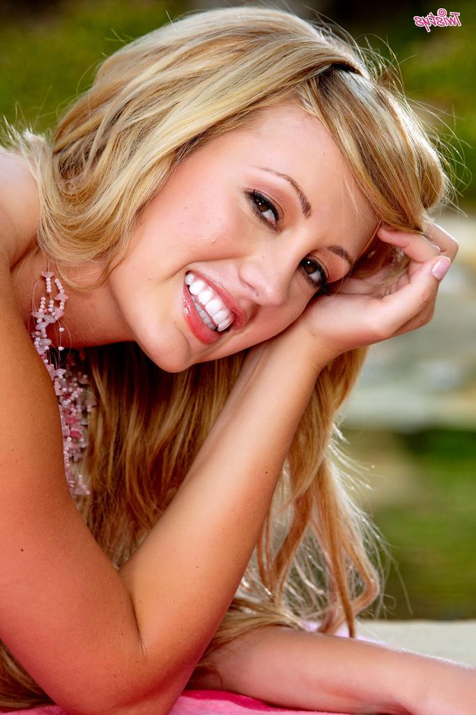 16P Cutie with big boobs Brett Rossi plays with her wet pussy outdoor