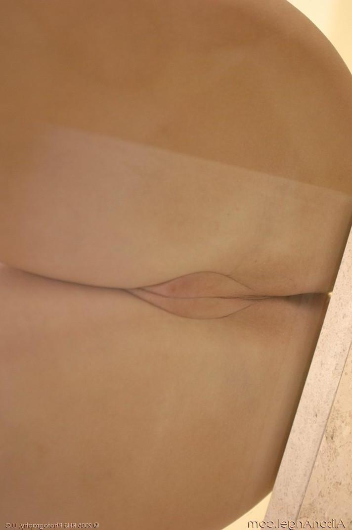 20P Pictures of Alison Angel showing you her hot body