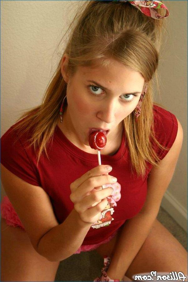 16P Pictures of teen babe Allison 19 sucking on a lollipop