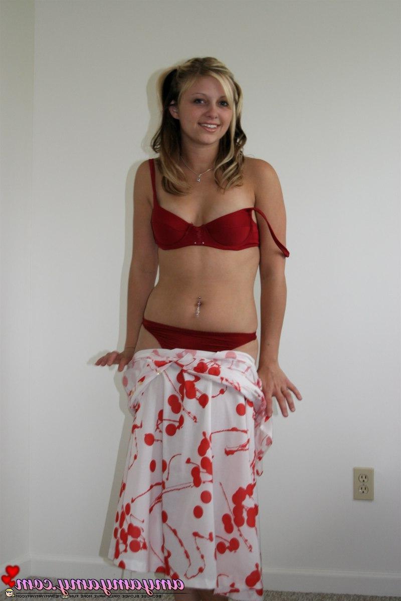 20P Pictures of Amy Amy Amy stripping out of her dress