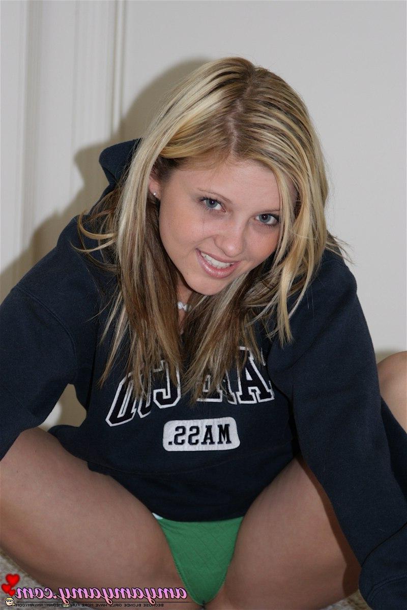 20P Pictures of Amy Amy Amy being a little cocktease