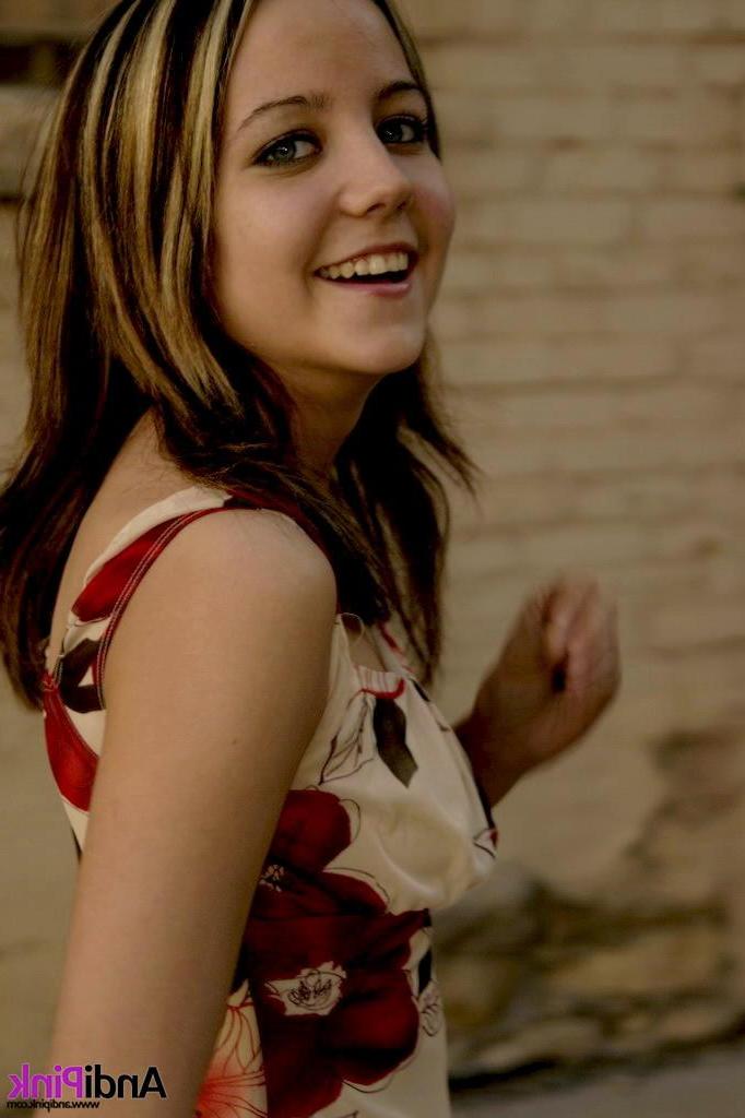 15P Pictures of Andi Pink letting you see up her dress