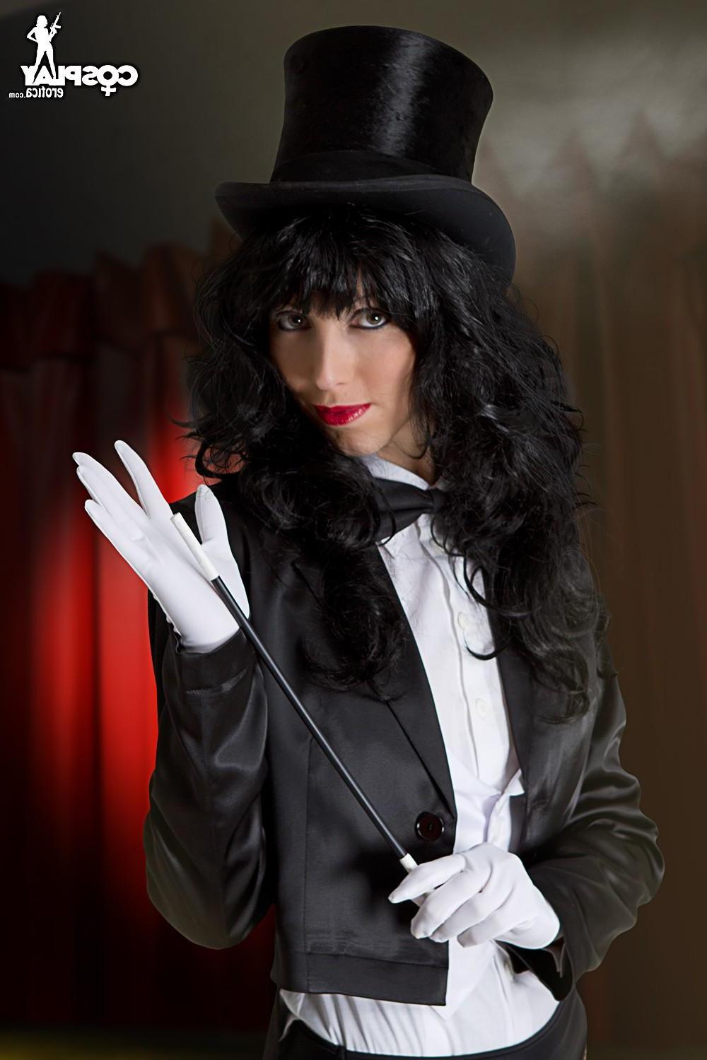 12P Naughty cosplayer Angela dresses up as a very sexy Zatanna