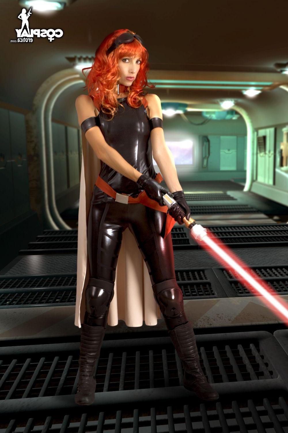 15P Super sexy cosplayer Angela dressed as Mara Jade Skywalker