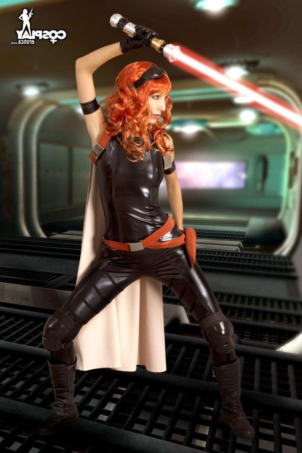 15P Super sexy cosplayer Angela dressed as Mara Jade Skywalker